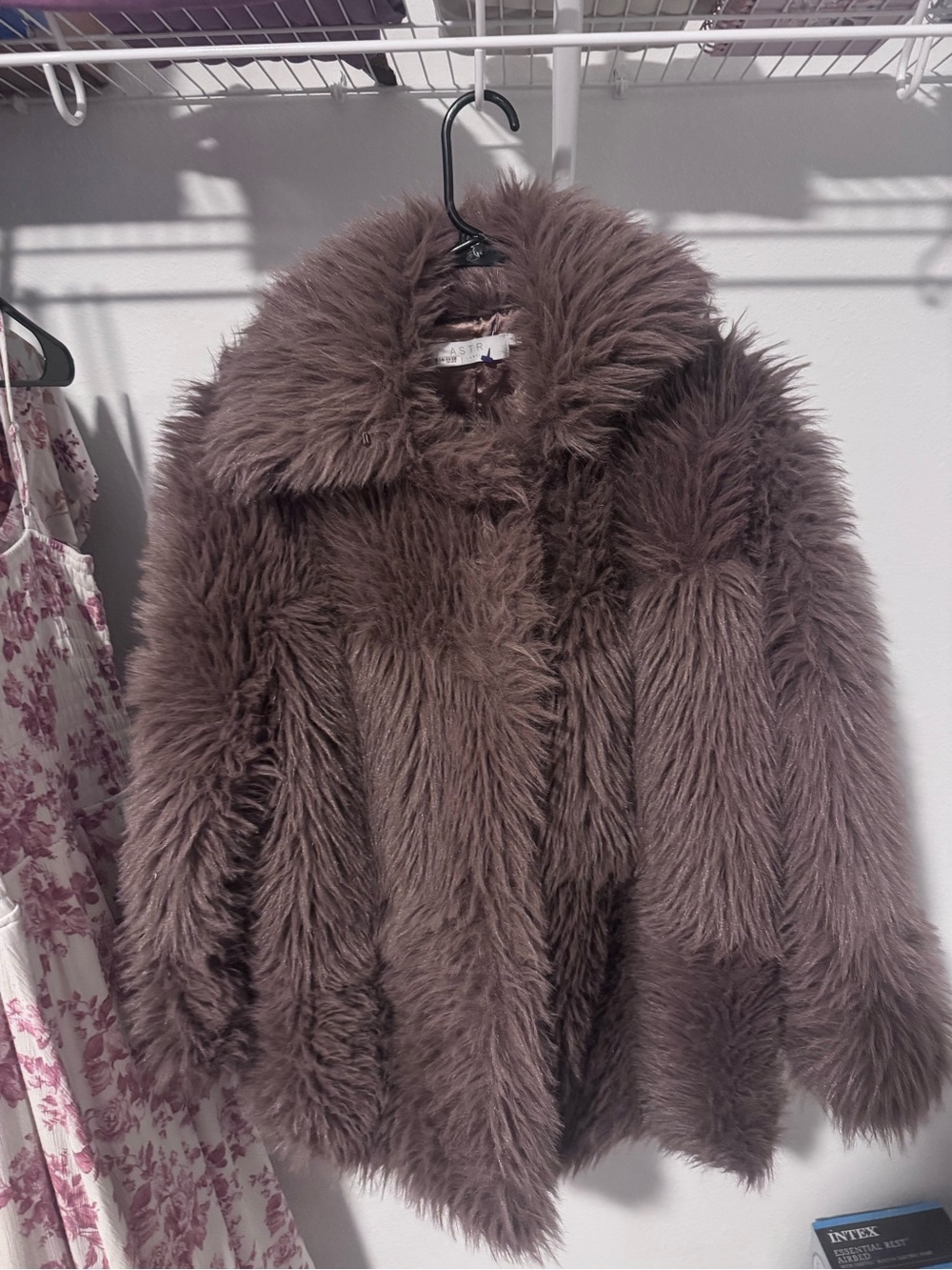 Astr Plush Faux Fur Coat in Dusty Mauve for the win! Like New!